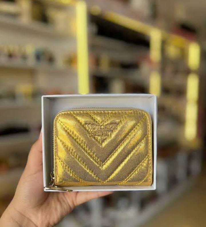 Victoria's Secret Pebbled V-Quilt Zip Small Wallet
