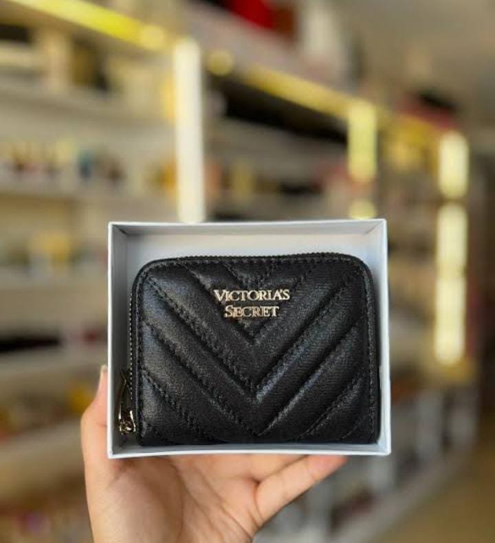 Victoria's Secret Pebbled V-Quilt Zip Small Wallet - Brand Store