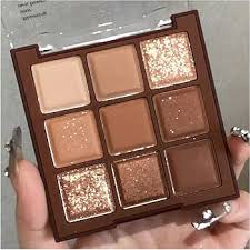9 color eye shadow palette, color "chocolate"